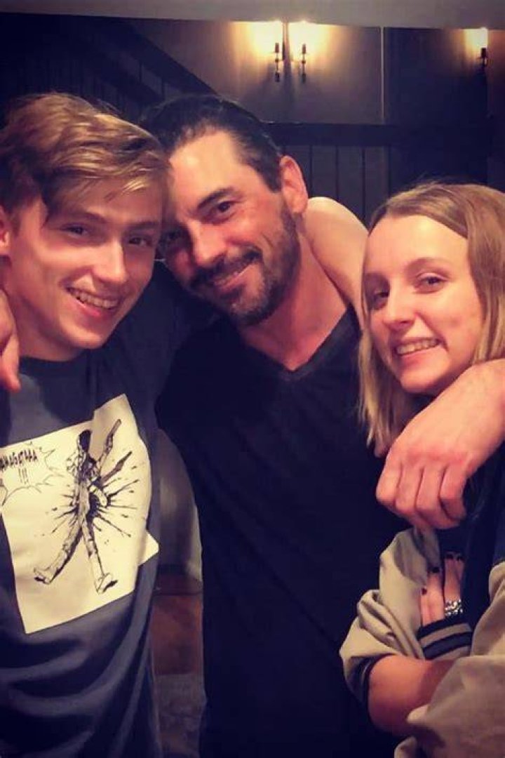 Skeet Ulrich Doesn't Just Have 2 Kids — He Has Twins! in 2021 Skeet