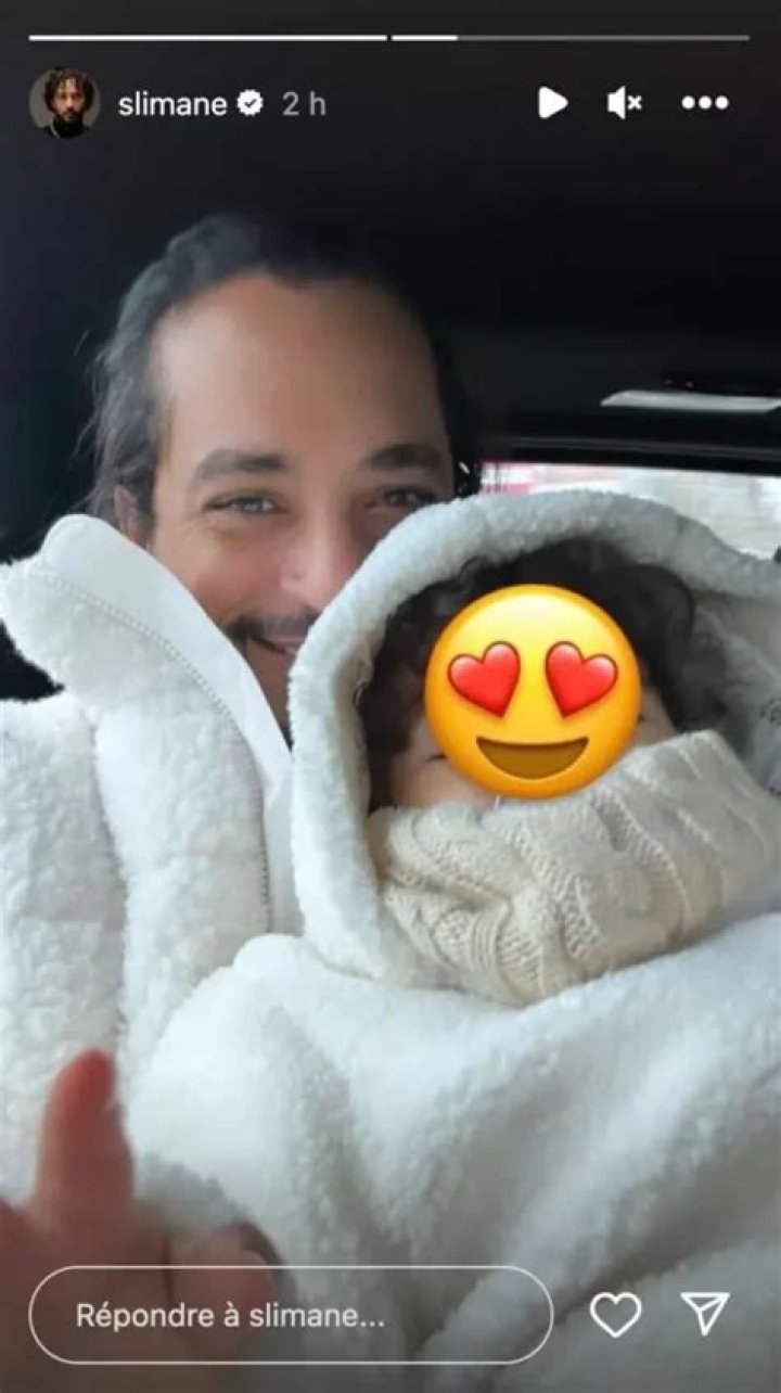 Slimane, tendre clich&eacute; avec sa fille lors de leurs vacances &agrave; Duba&iuml;