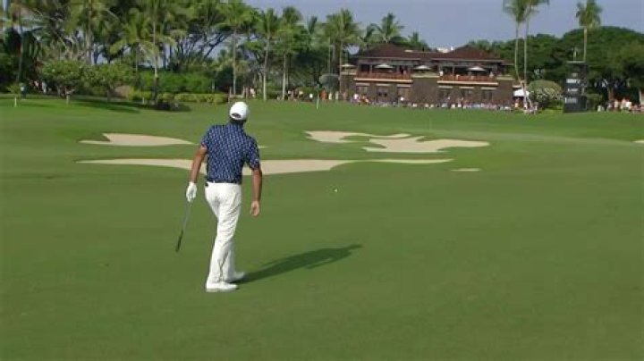 Steve Stricker closes with birdie, leads seniors Regions Tradition