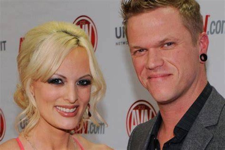 Stormy Daniels Husband Glendon Crain Files For Divorce
