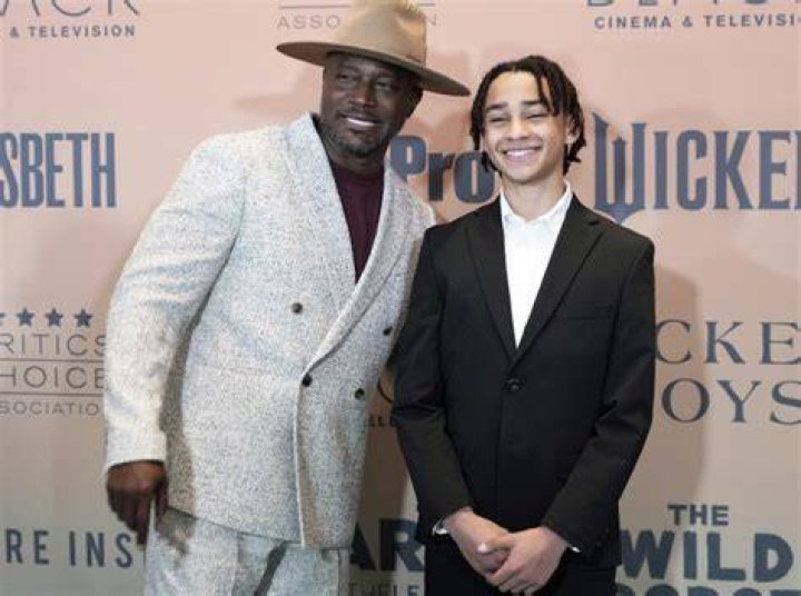 Taye Diggs children Meet Walker Nathaniel Diggs Celebrity FAQs