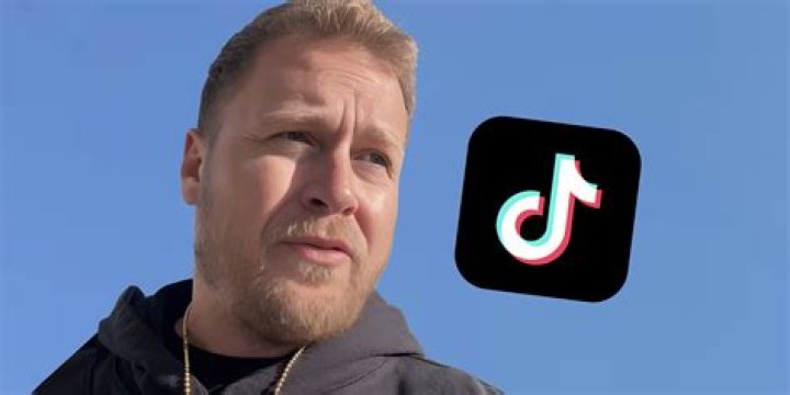 TikTok star is kicked out of home after mom finds out about her