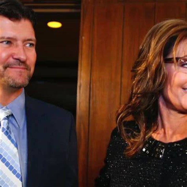 Todd Palin appears to have filed for divorce from Sarah Palin