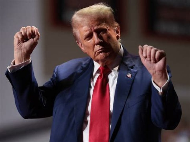 Tom Arnold Mocks Trump's National Anthem Mishap 'Roseanne Fed Up' Too