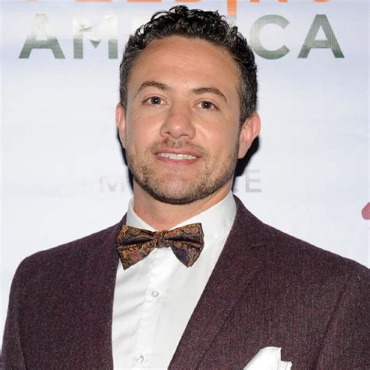 warren brown actor married navysliponvans