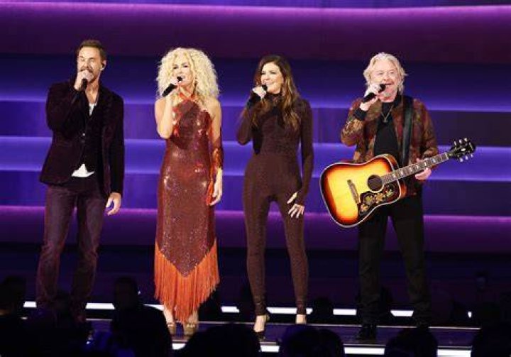 Which Little Big Town Members Are Married? The CMA Music Festival Hosts