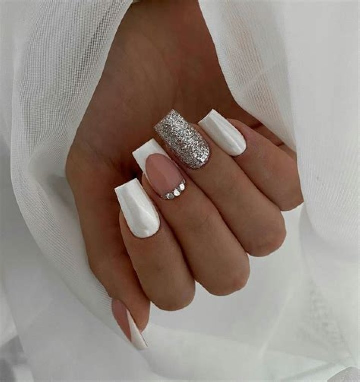 White Nail Designs 30 Best Ideas For Wedding [2024 Guide] Unhas
