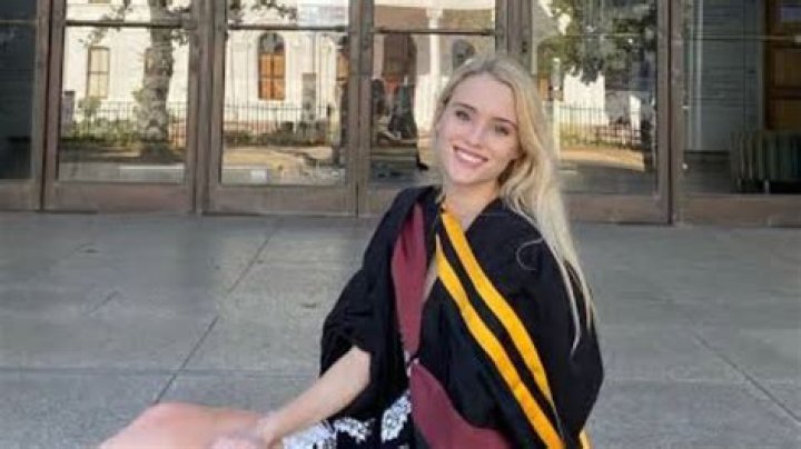 Who Is Twitch Streamer Thea Booysen and Is She Dating MrBeast?