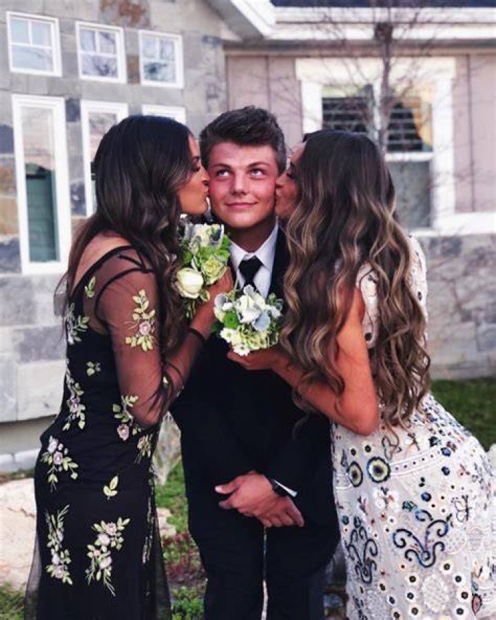 Zach Wilson brought TWO Cougar cheerleaders to his high school prom